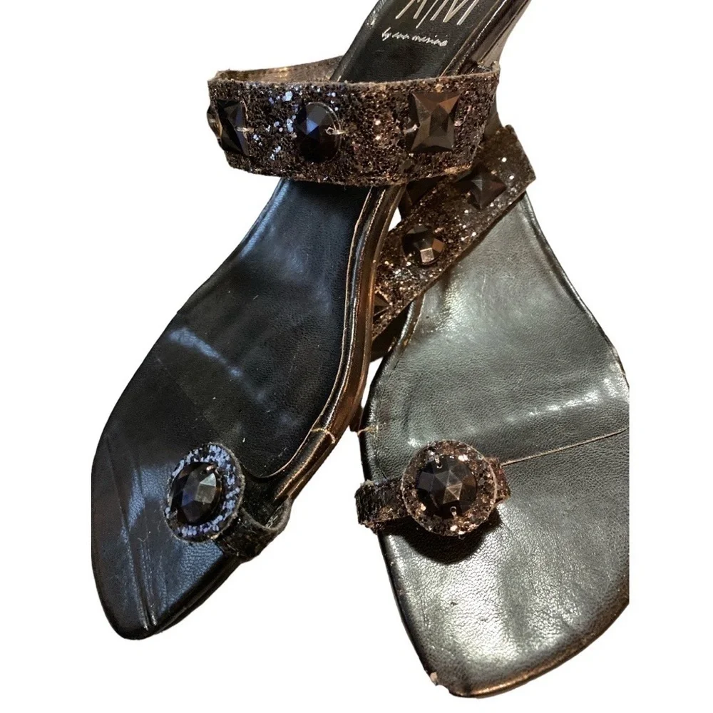𝅺$5$ add on AM by Ann Marino black bejeweled thong kitten heel. Size 8 - Picture 2 of 8